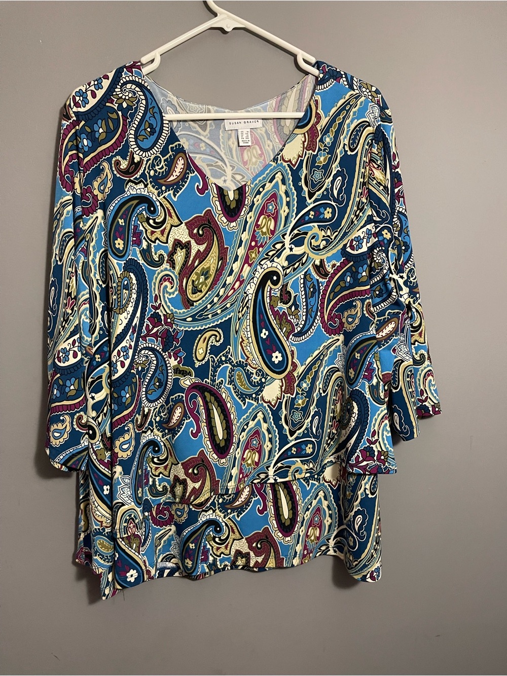 Susan Graver Paisley V-Neck Women’s Top in Blue size 1X